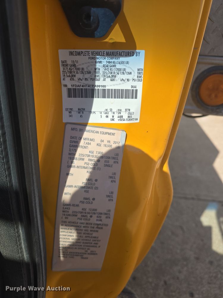 image for item DO7856 2012 Ford F450 Super Duty XL flatbed truck