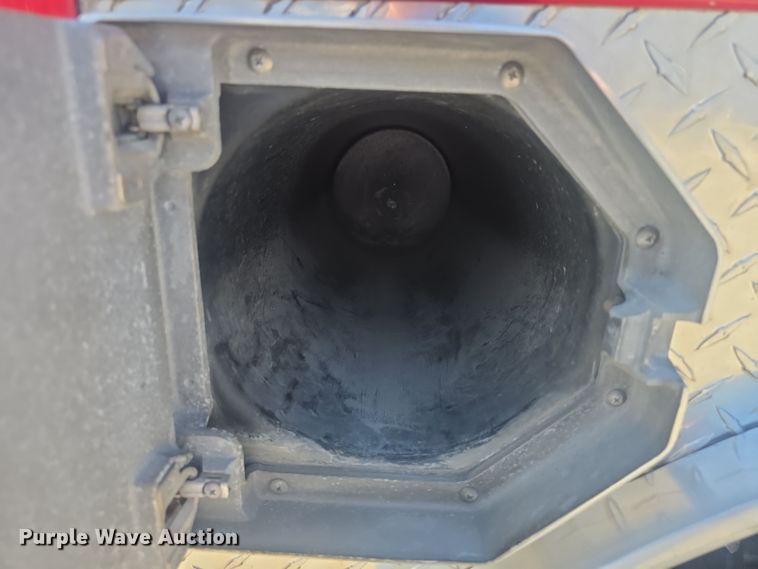 image for item DO7860 2000 E-One fire truck