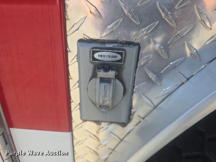 image for item DO7860 2000 E-One fire truck