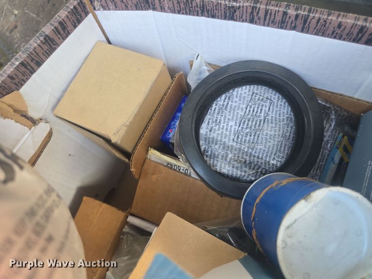 image for item DO7860 2000 E-One fire truck