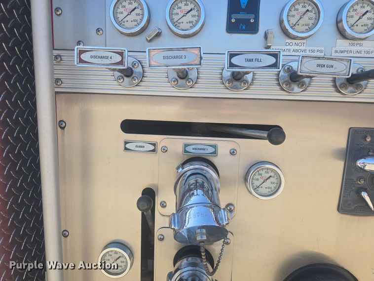 image for item DO7860 2000 E-One fire truck