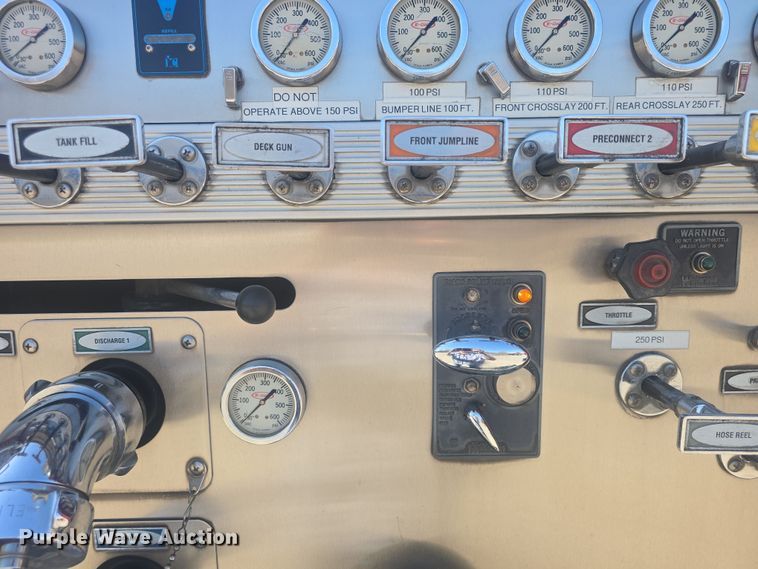 image for item DO7860 2000 E-One fire truck