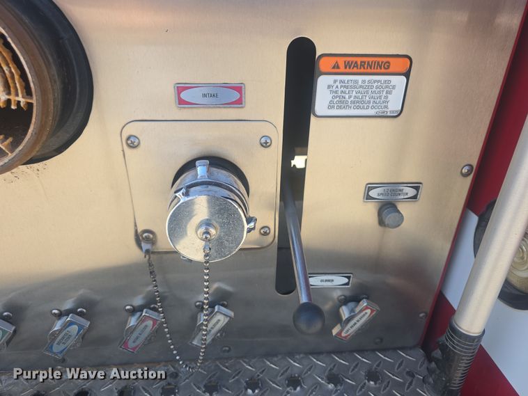 image for item DO7860 2000 E-One fire truck