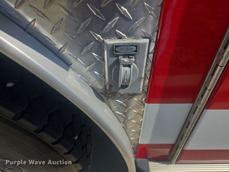 image for item DO7860 2000 E-One fire truck