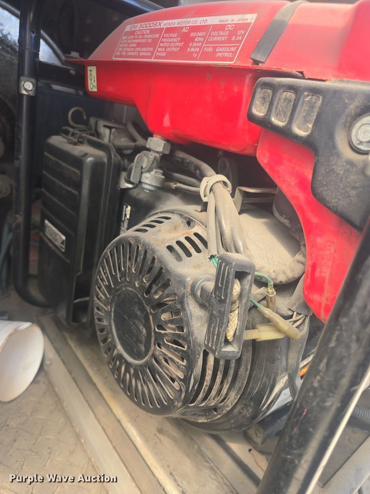 image for item DO7860 2000 E-One fire truck