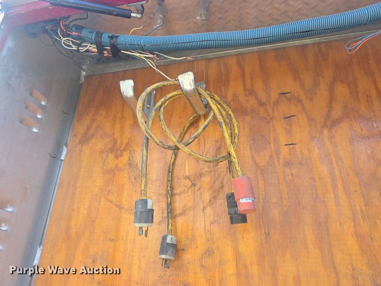 image for item DO7860 2000 E-One fire truck