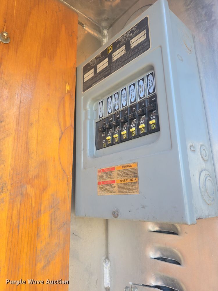 image for item DO7860 2000 E-One fire truck