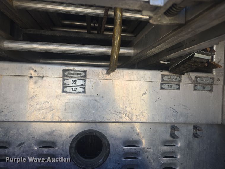 image for item DO7860 2000 E-One fire truck