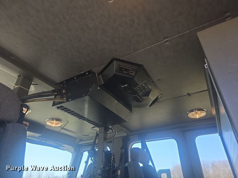 image for item DO7860 2000 E-One fire truck