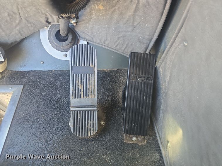 image for item DO7860 2000 E-One fire truck