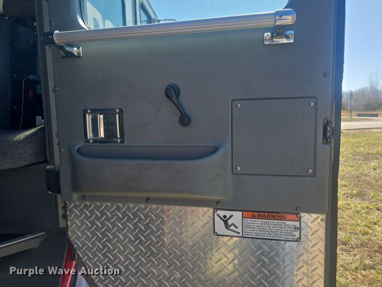 image for item DO7860 2000 E-One fire truck