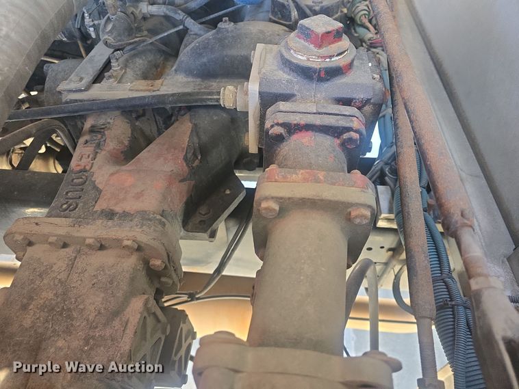 image for item DO7860 2000 E-One fire truck