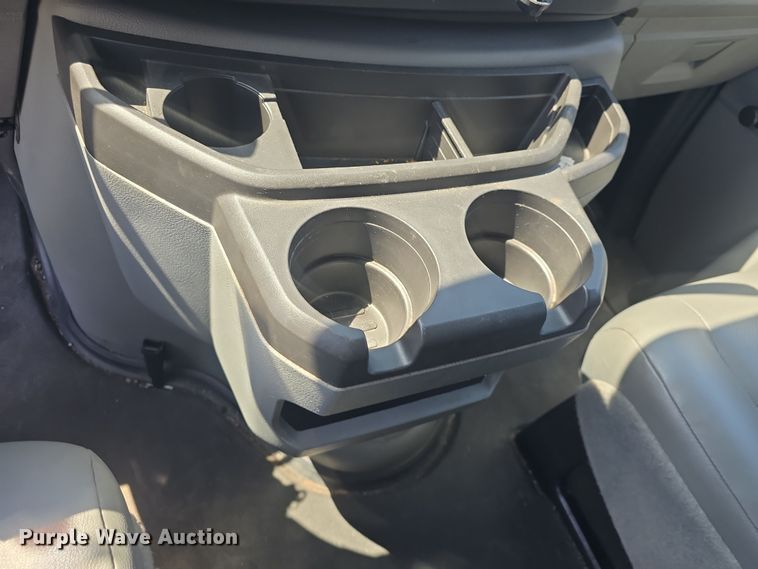 image for item DO7867 2013 Ford E350 van