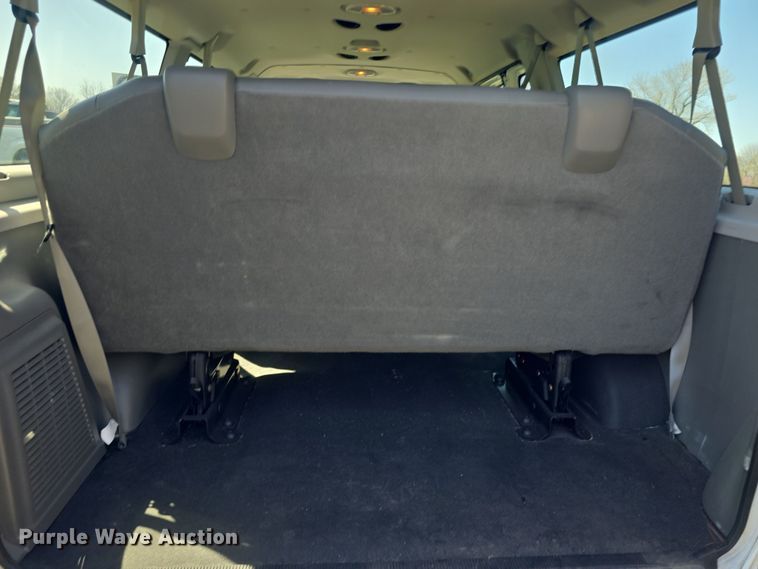 image for item DO7867 2013 Ford E350 van