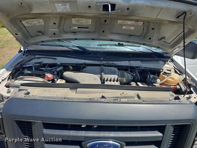 image for item DO7867 2013 Ford E350 van