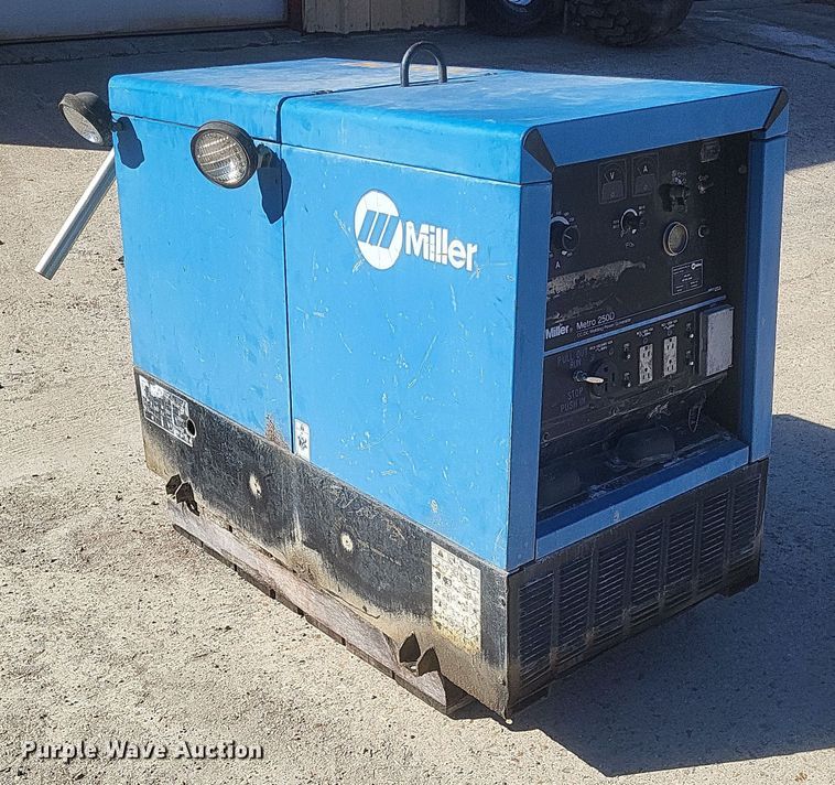 image for item DS5208 Miller Metro 250D welder/generator