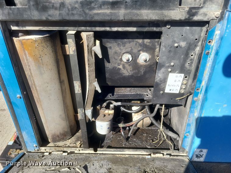 image for item DS5208 Miller Metro 250D welder/generator