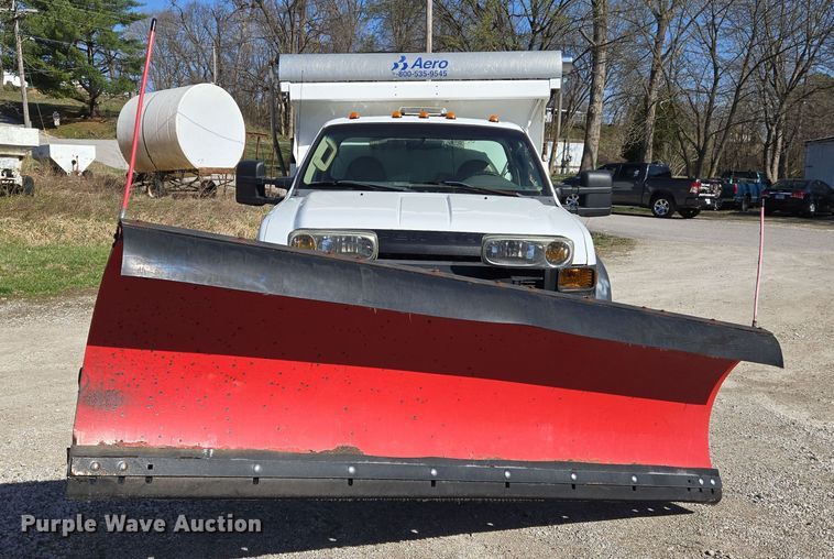 image for item DS5330 2008 Ford F550 Super Duty XL dump truck