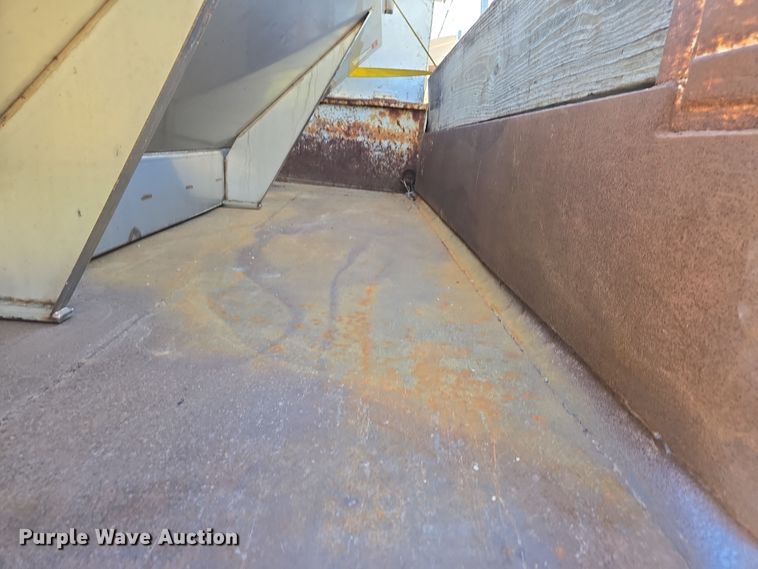 image for item DS5330 2008 Ford F550 Super Duty XL dump truck