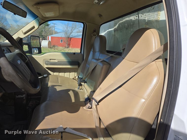 image for item DS5330 2008 Ford F550 Super Duty XL dump truck