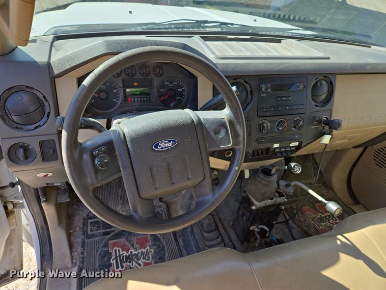 image for item DS5330 2008 Ford F550 Super Duty XL dump truck