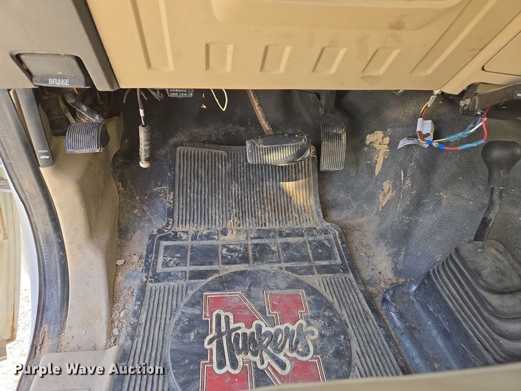 image for item DS5330 2008 Ford F550 Super Duty XL dump truck