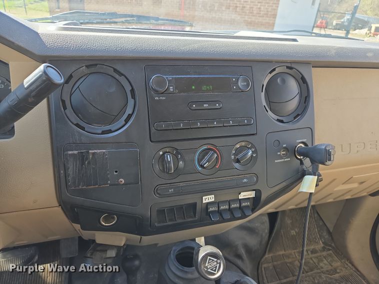 image for item DS5330 2008 Ford F550 Super Duty XL dump truck