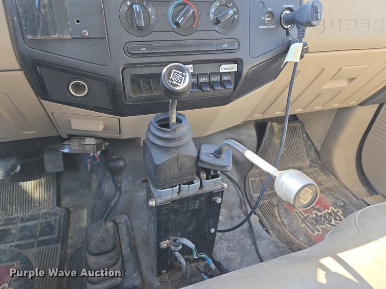 image for item DS5330 2008 Ford F550 Super Duty XL dump truck