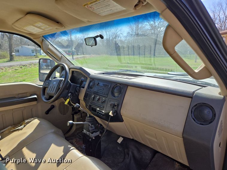 image for item DS5330 2008 Ford F550 Super Duty XL dump truck