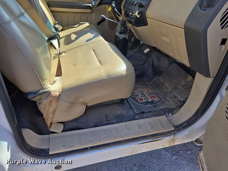 image for item DS5330 2008 Ford F550 Super Duty XL dump truck