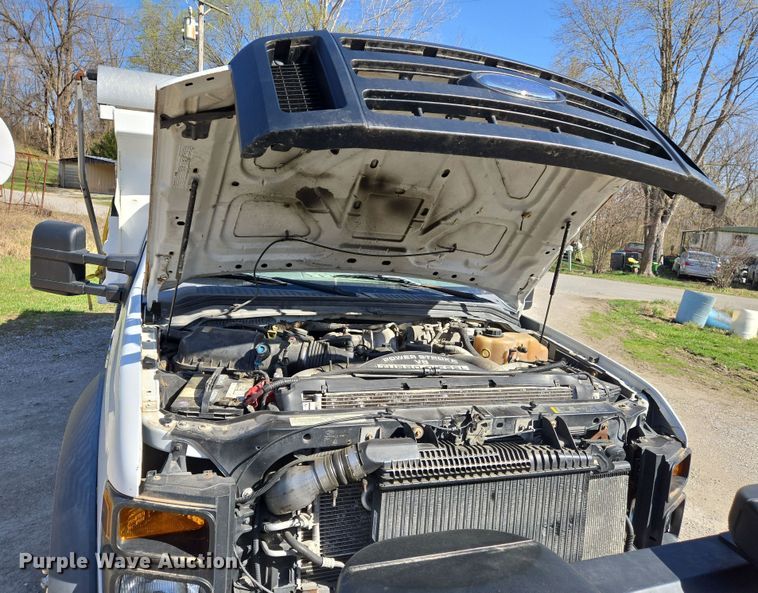 image for item DS5330 2008 Ford F550 Super Duty XL dump truck