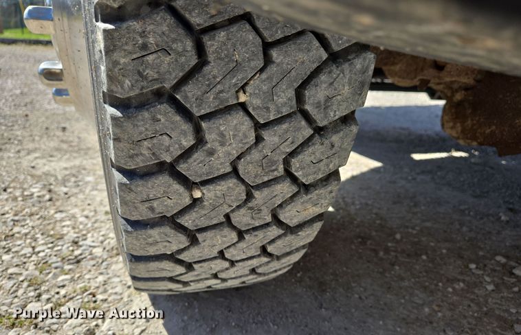 image for item DS5330 2008 Ford F550 Super Duty XL dump truck