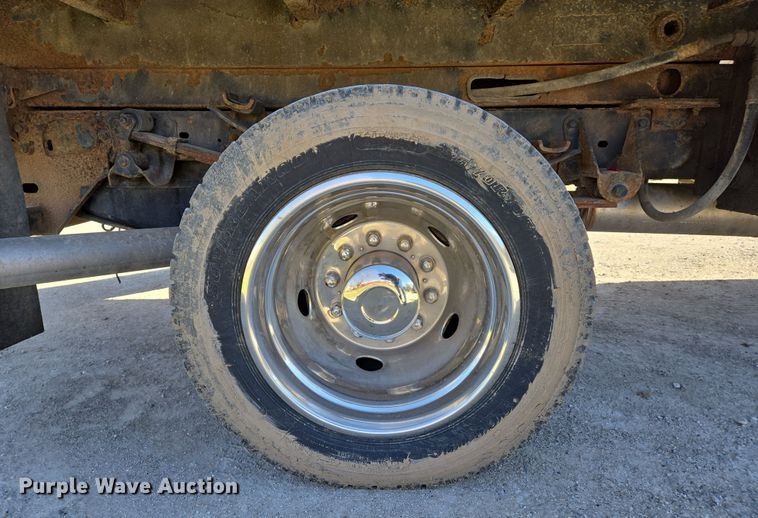 image for item DS5330 2008 Ford F550 Super Duty XL dump truck