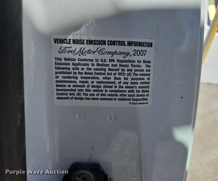 image for item DS5330 2008 Ford F550 Super Duty XL dump truck