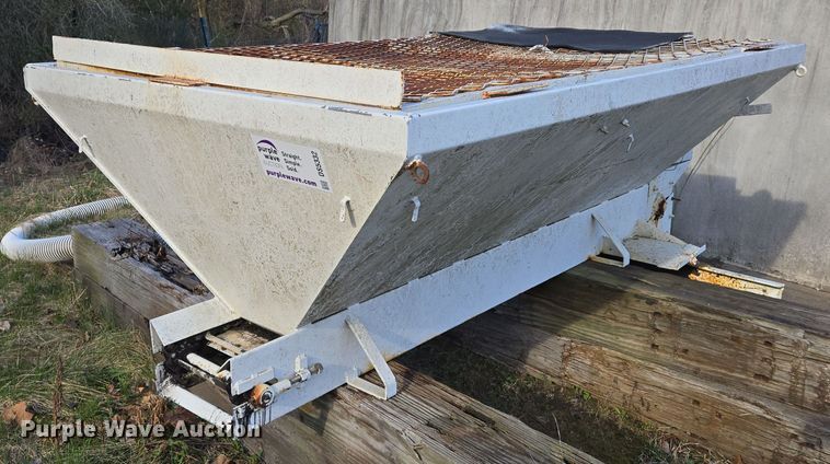 image for item DS5332 Highway Equipment Co. 7P spreader