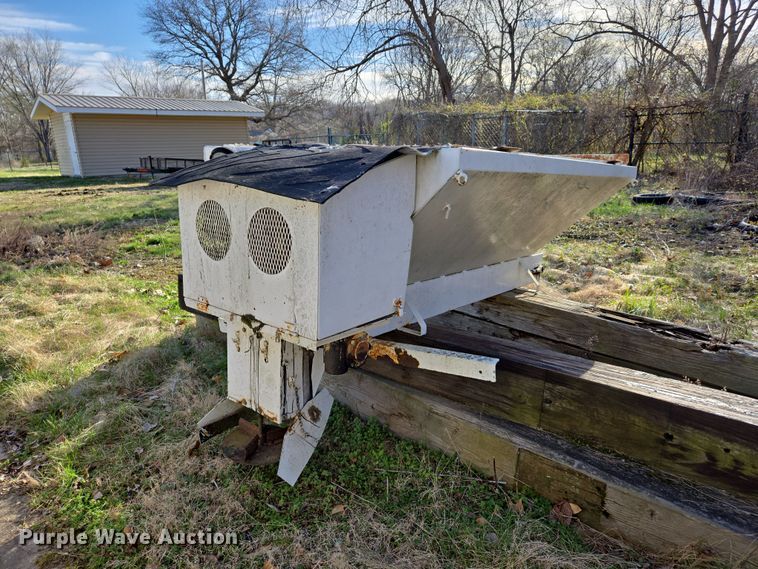 image for item DS5332 Highway Equipment Co. 7P spreader