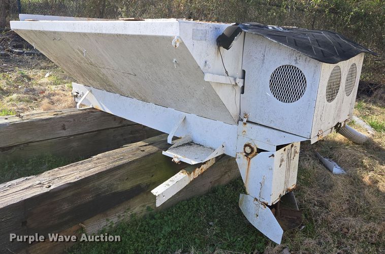 image for item DS5332 Highway Equipment Co. 7P spreader