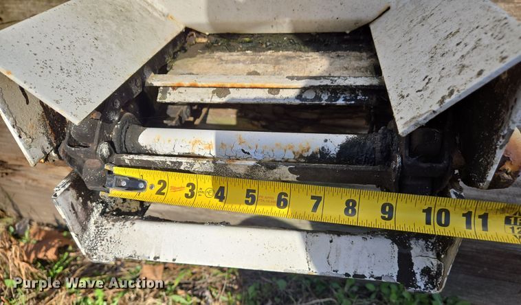 image for item DS5332 Highway Equipment Co. 7P spreader