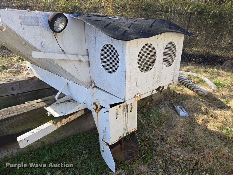 image for item DS5332 Highway Equipment Co. 7P spreader