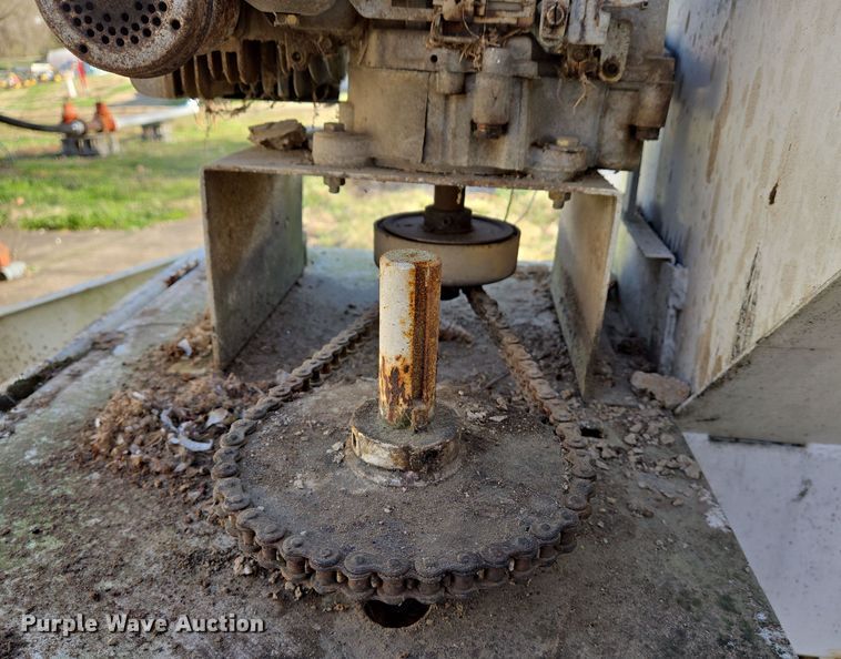 image for item DS5332 Highway Equipment Co. 7P spreader