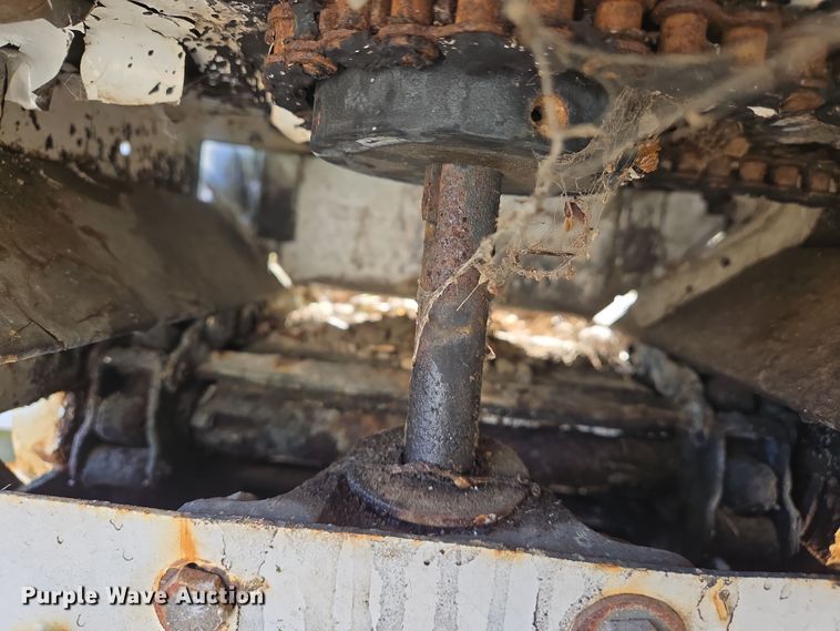 image for item DS5332 Highway Equipment Co. 7P spreader