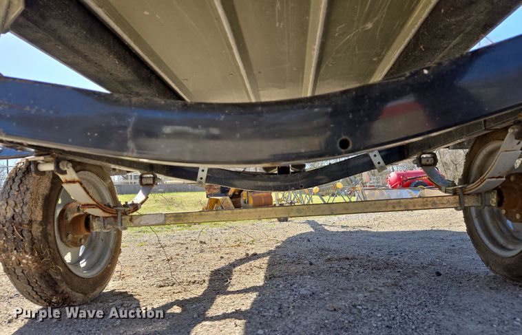 image for item DS5334 2000 Lowe L1436 boat