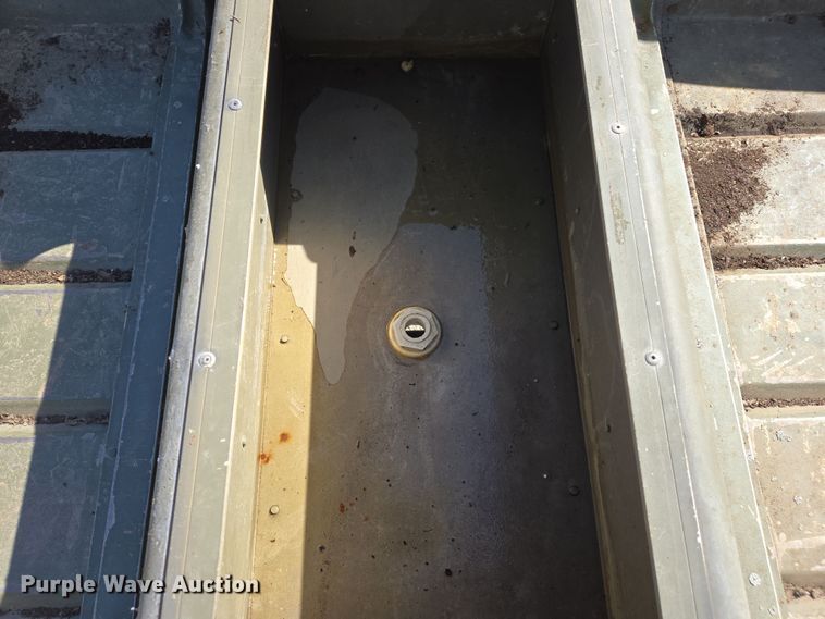 image for item DS5334 2000 Lowe L1436 boat