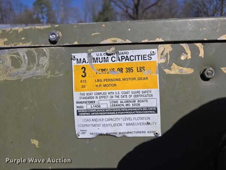 image for item DS5334 2000 Lowe L1436 boat