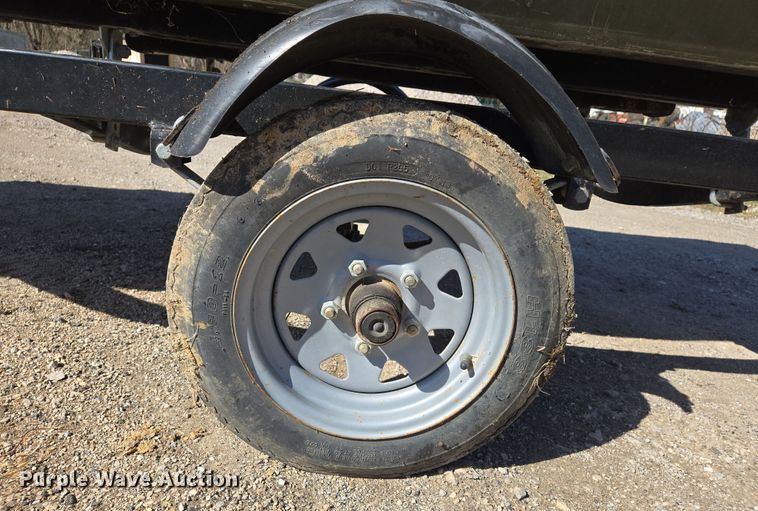 image for item DS5334 2000 Lowe L1436 boat