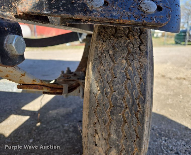 image for item DS5334 2000 Lowe L1436 boat