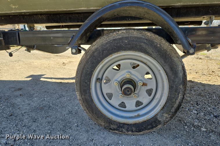 image for item DS5334 2000 Lowe L1436 boat