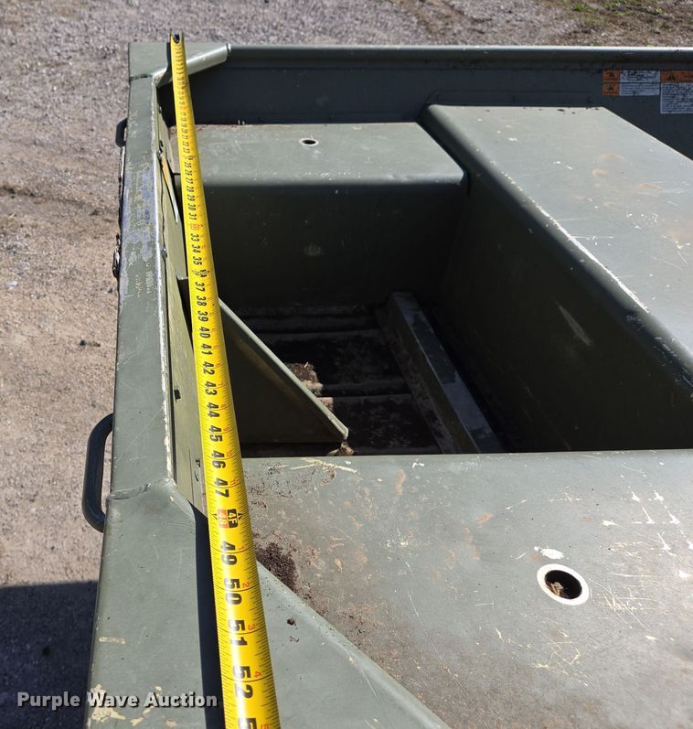 image for item DS5334 2000 Lowe L1436 boat