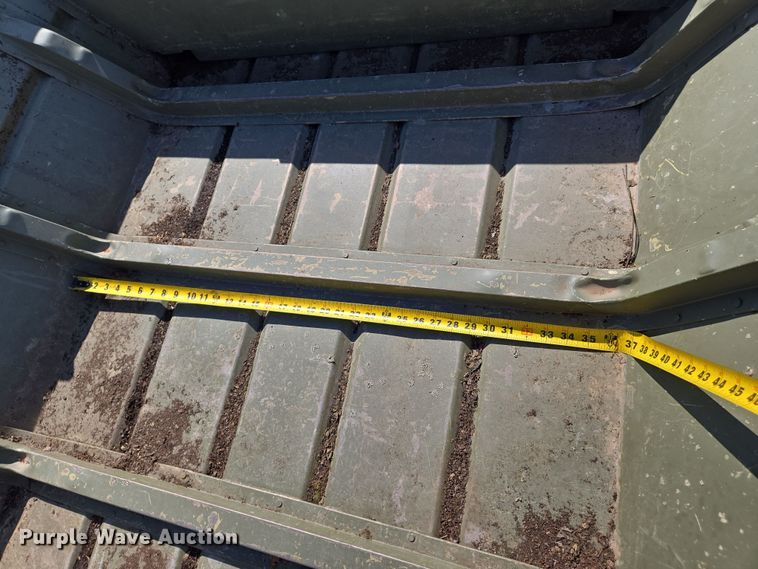 image for item DS5334 2000 Lowe L1436 boat