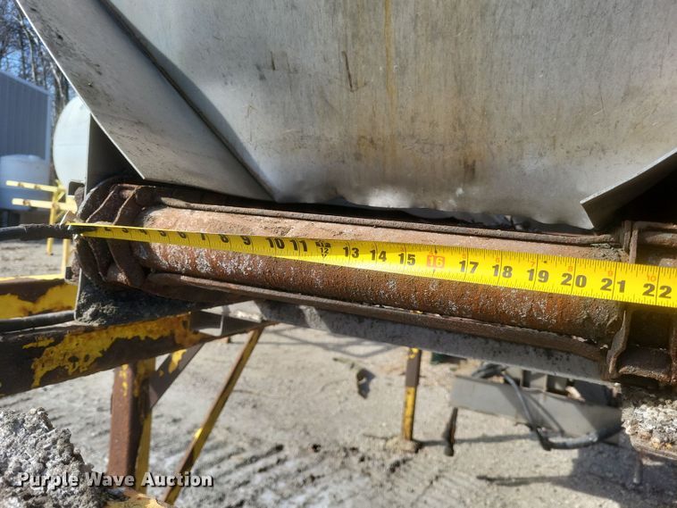 image for item DS5341 Flink spreader